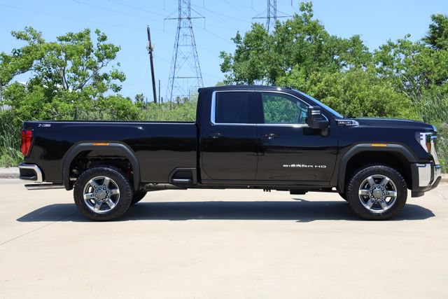 New 2026 GMC Sierra 3500 SLE w/ SLE Value Package AWD/4WD image 4