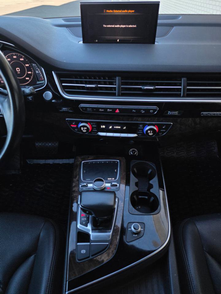 Used 2018 Audi Q7 3.0T Premium Plus w/ Premium Plus Package AWD/4WD image 18