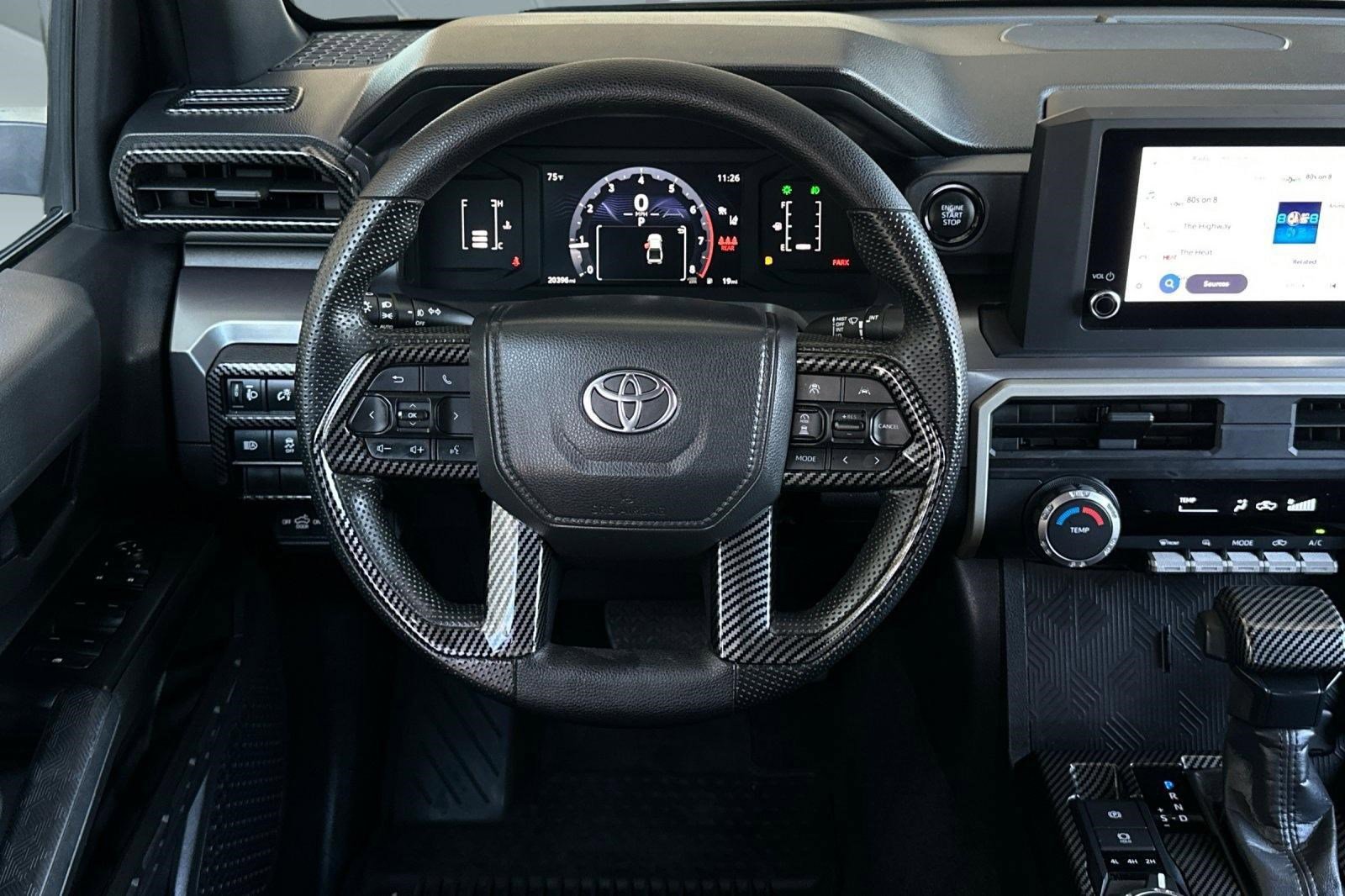 Used 2025 Toyota Tacoma SR5 AWD/4WD image 27