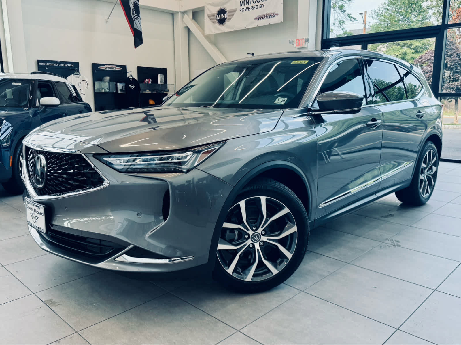 Used 2024 Acura MDX SH-AWD w/ Technology Package image 1