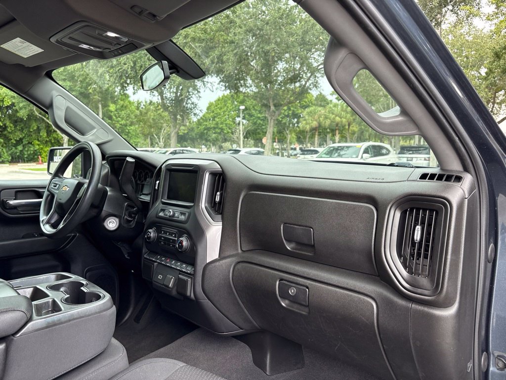 Used 2020 Chevrolet Silverado 1500 Custom w/ Custom Value Package RWD image 13