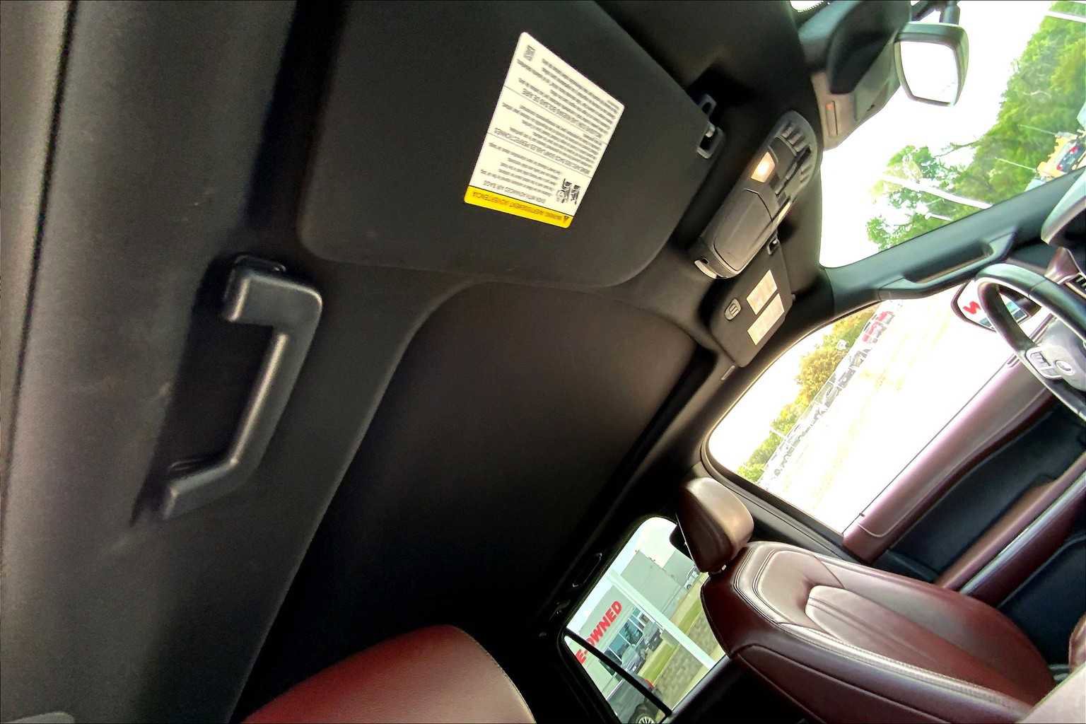 Used 2022 Ford Expedition Limited image 10