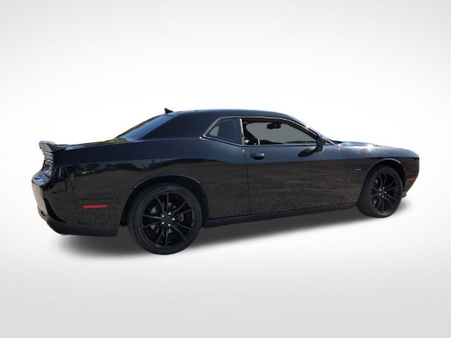 Used 2016 Dodge Challenger R/T w/ Driver Convenience Group RWD image 9