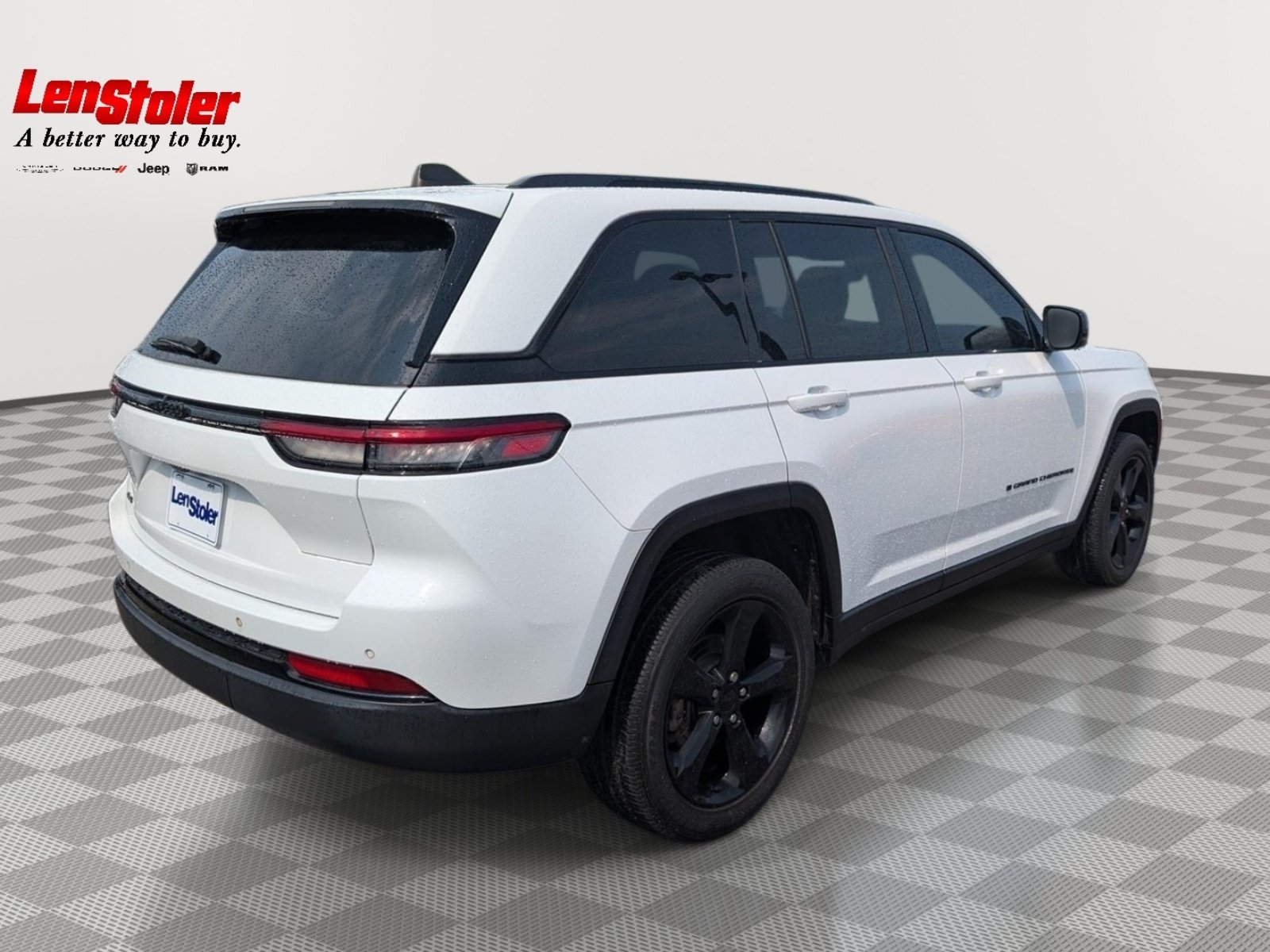 Used 2023 Jeep Grand Cherokee Altitude AWD/4WD image 5