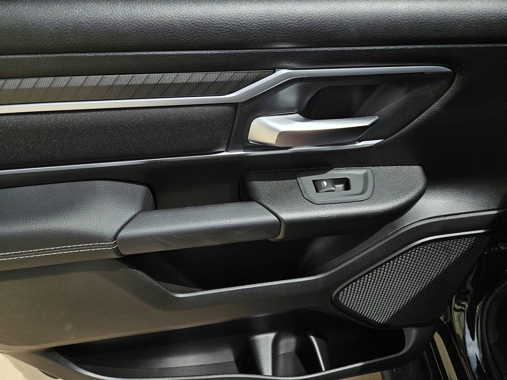 New 2026 RAM 1500 4x4 Crew Cab image 12