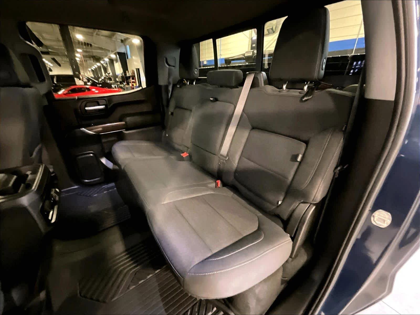 Used 2020 Chevrolet Silverado 1500 LT Trail Boss AWD/4WD image 15