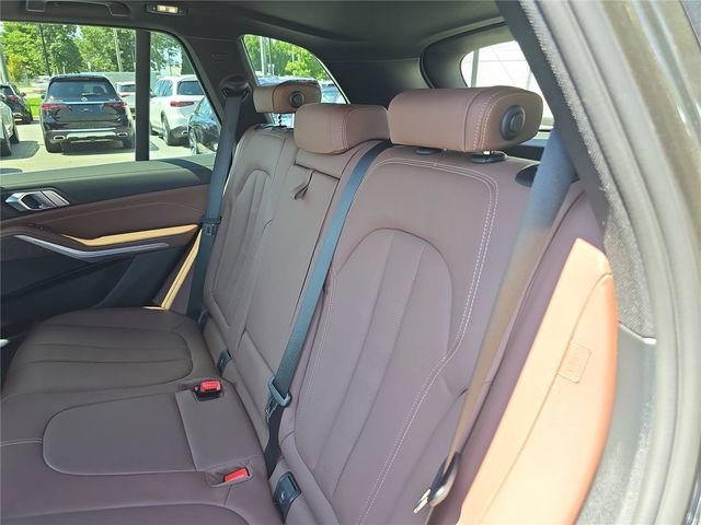 Used 2021 BMW X5 xDrive45e w/ Convenience Package AWD/4WD image 14
