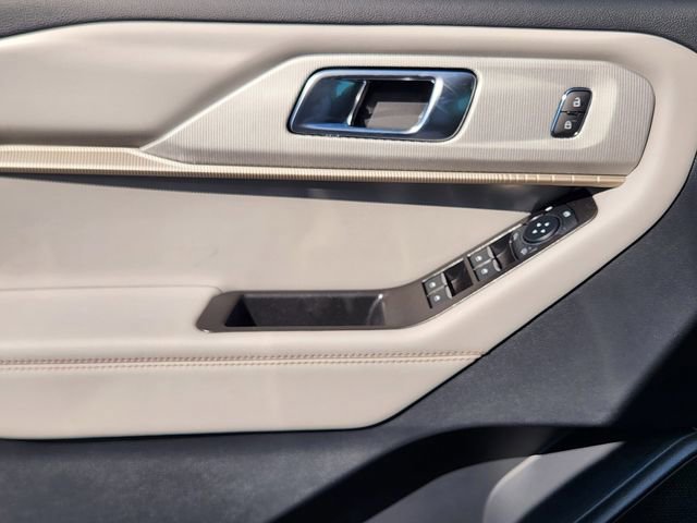 New 2026 Ford Explorer Active image 23