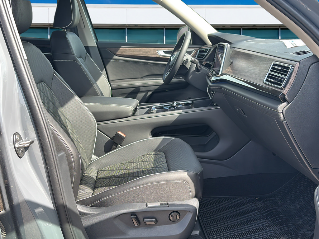 New 2026 Volkswagen Atlas SEL Premium R-Line AWD/4WD image 17