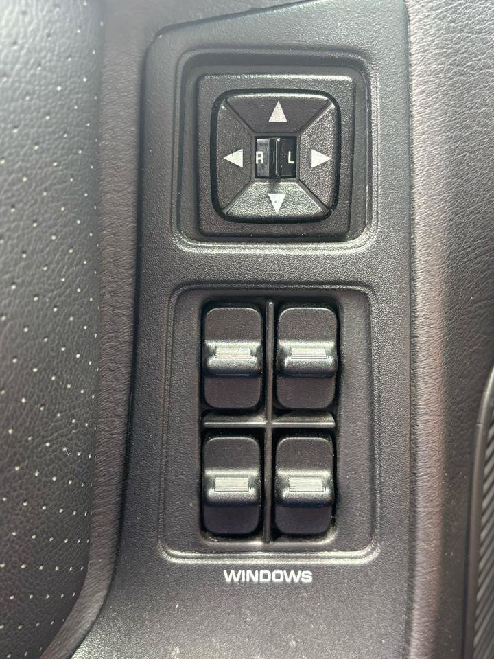 Used 1995 Chrysler LeBaron GTC FWD image 13