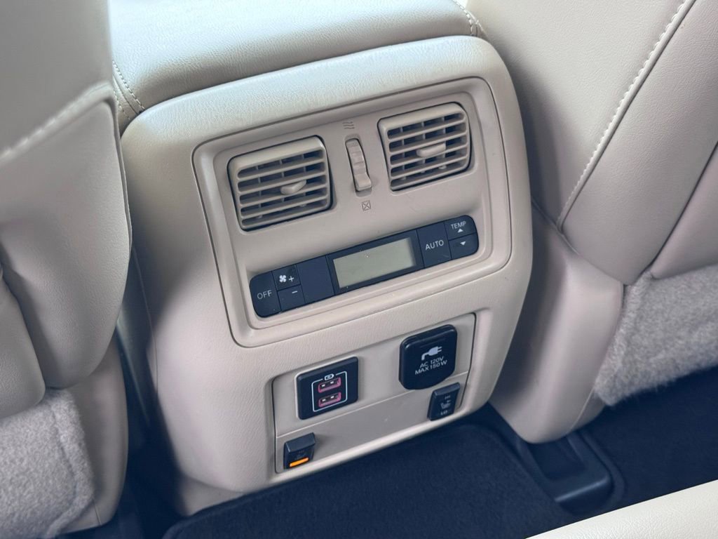 Used 2018 Nissan Pathfinder Platinum FWD image 34