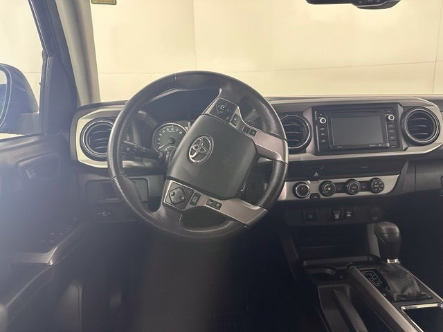 Used 2019 Toyota Tacoma SR5 AWD/4WD image 14