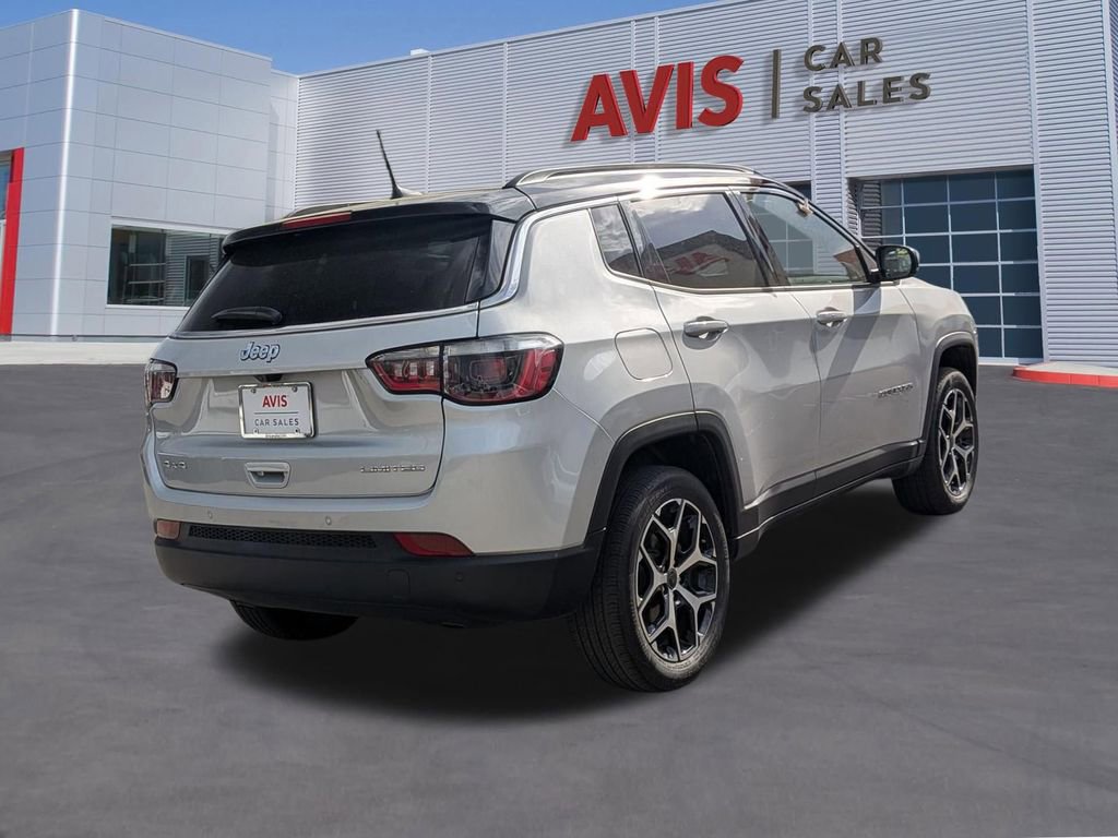 Used 2025 Jeep Compass Limited image 6