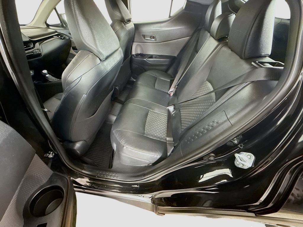 Certified 2022 Toyota C-HR Limited image 17