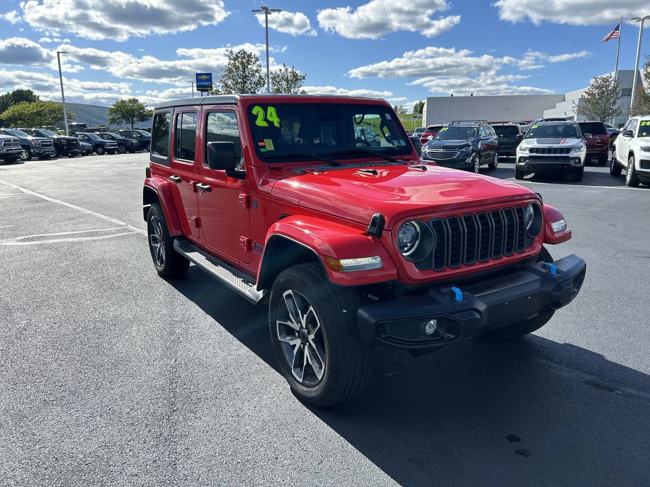 Used 2024 Jeep Wrangler Unlimited w/ Convenience Group AWD/4WD image 1