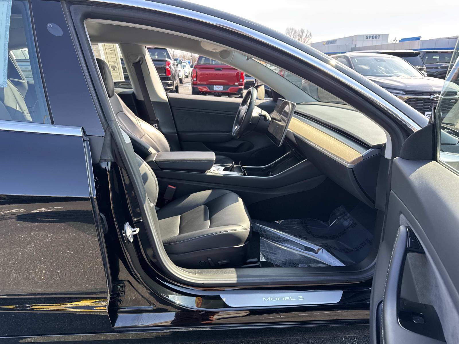 Used 2018 Tesla Model 3 Mid Range image 13