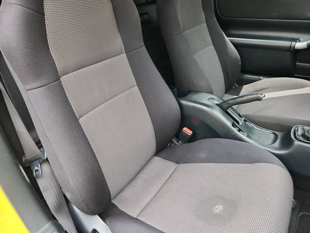 Used 2000 Toyota MR2 RWD image 18