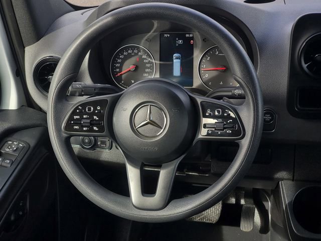 Used 2022 Mercedes-Benz Sprinter 1500 image 23