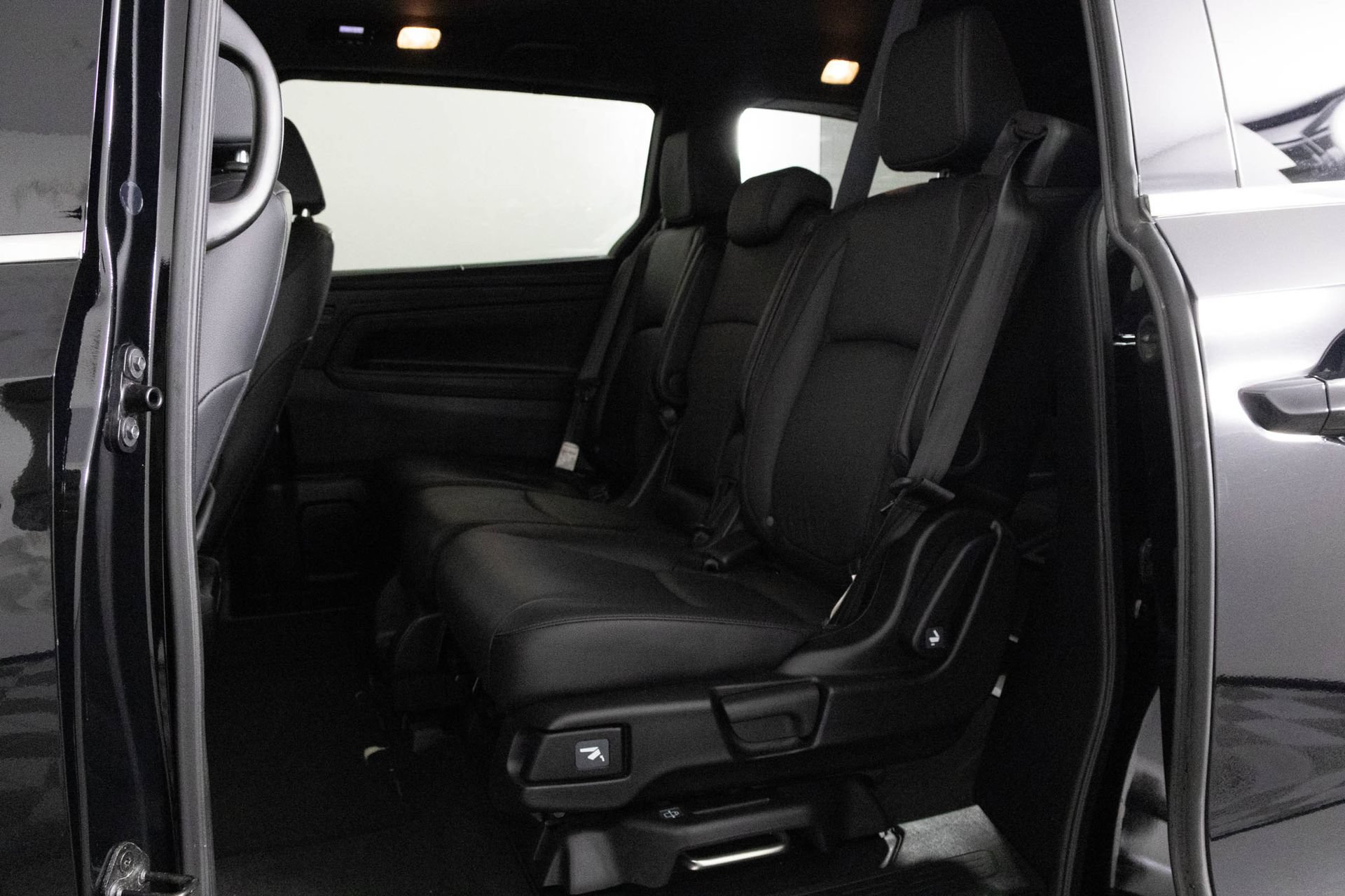 Used 2025 Honda Odyssey Sport-L image 31