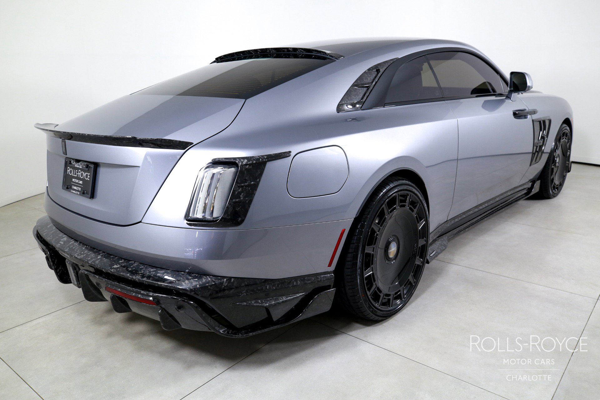 Used 2025 Rolls-Royce Spectre Black Badge image 2