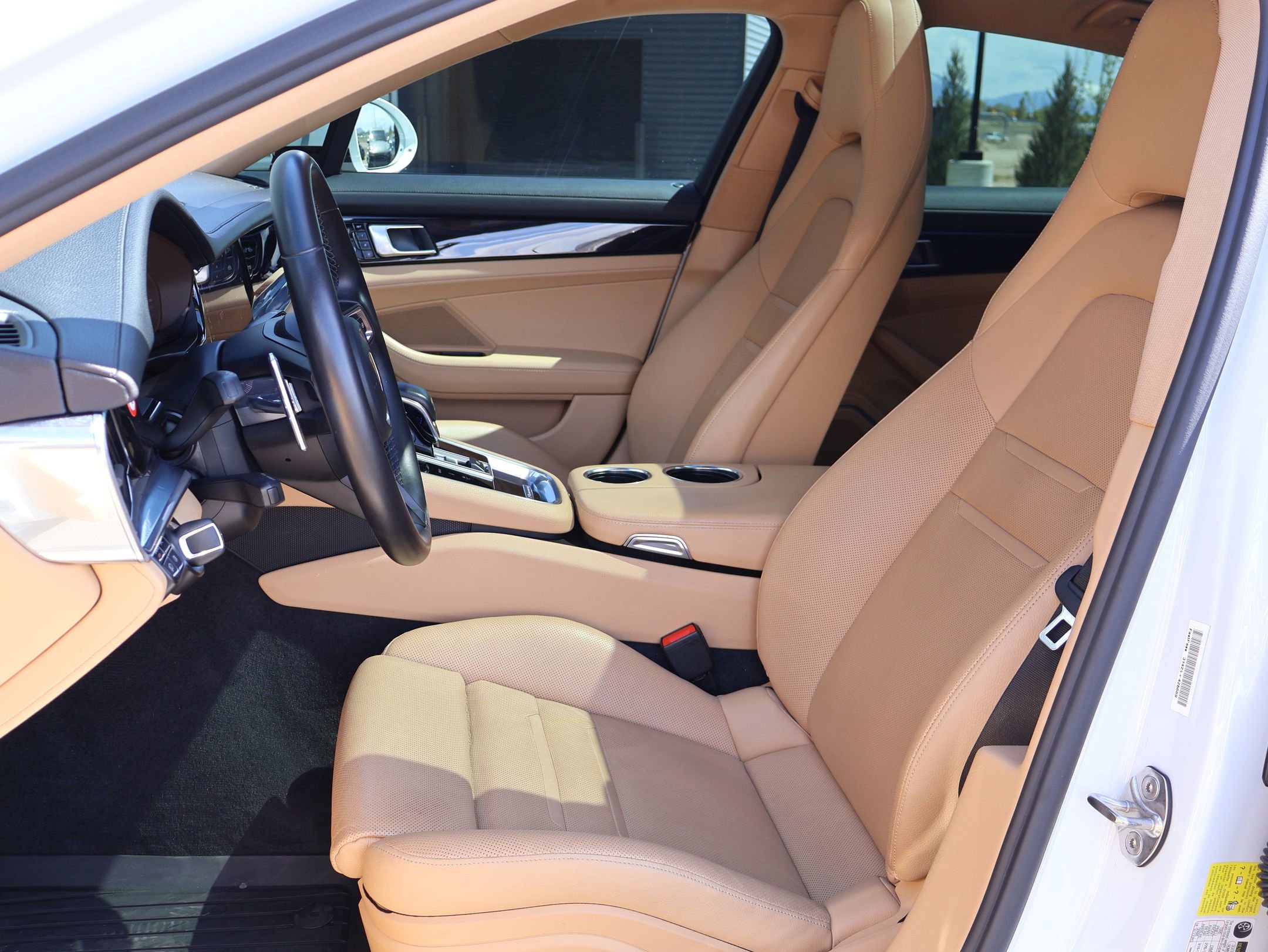 Used 2021 Porsche Panamera 4 image 5