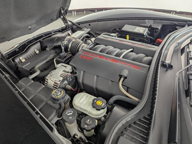 Used 2006 Chevrolet Corvette Convertible w/ Preferred Equipment Group image 16