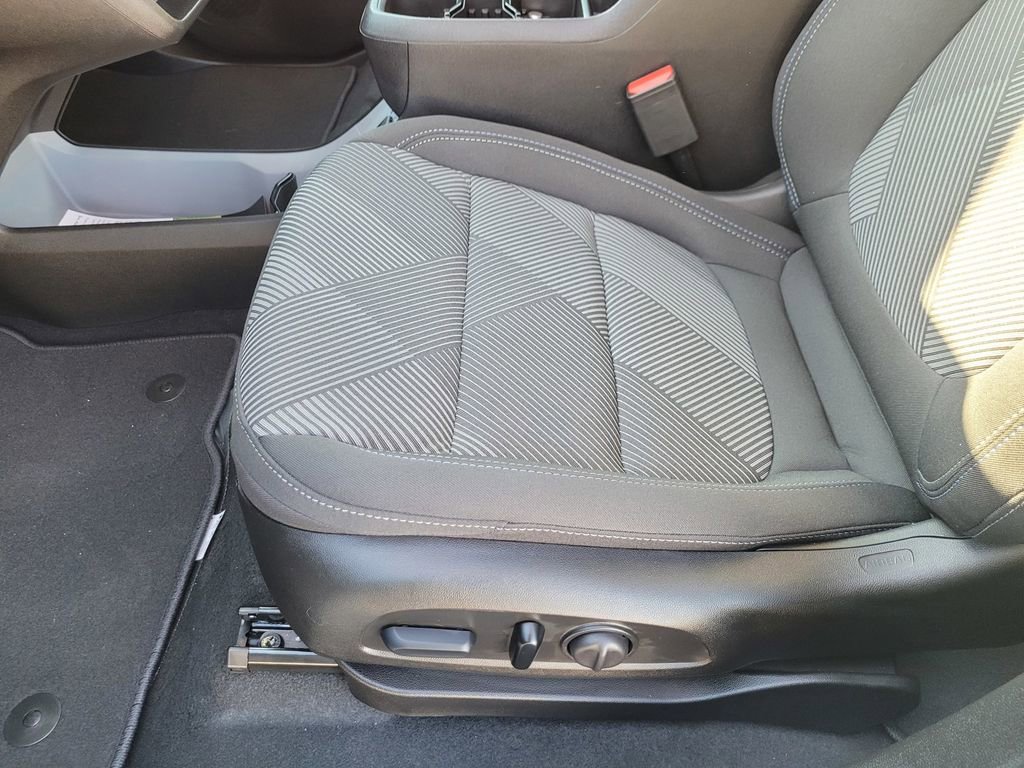 New 2027 Chevrolet Bolt LT w/ Comfort Package image 13