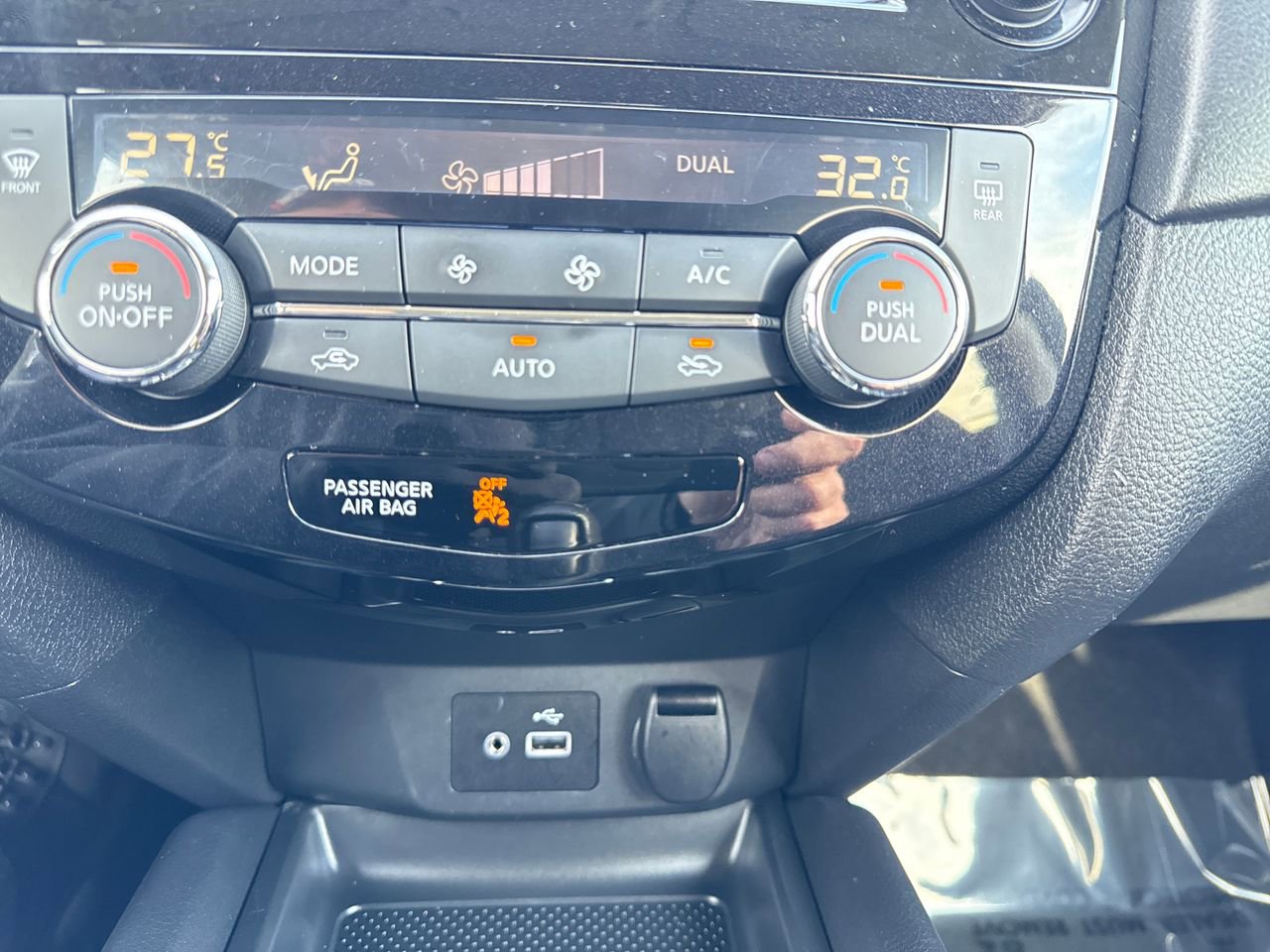 Used 2020 Nissan Rogue S image 21