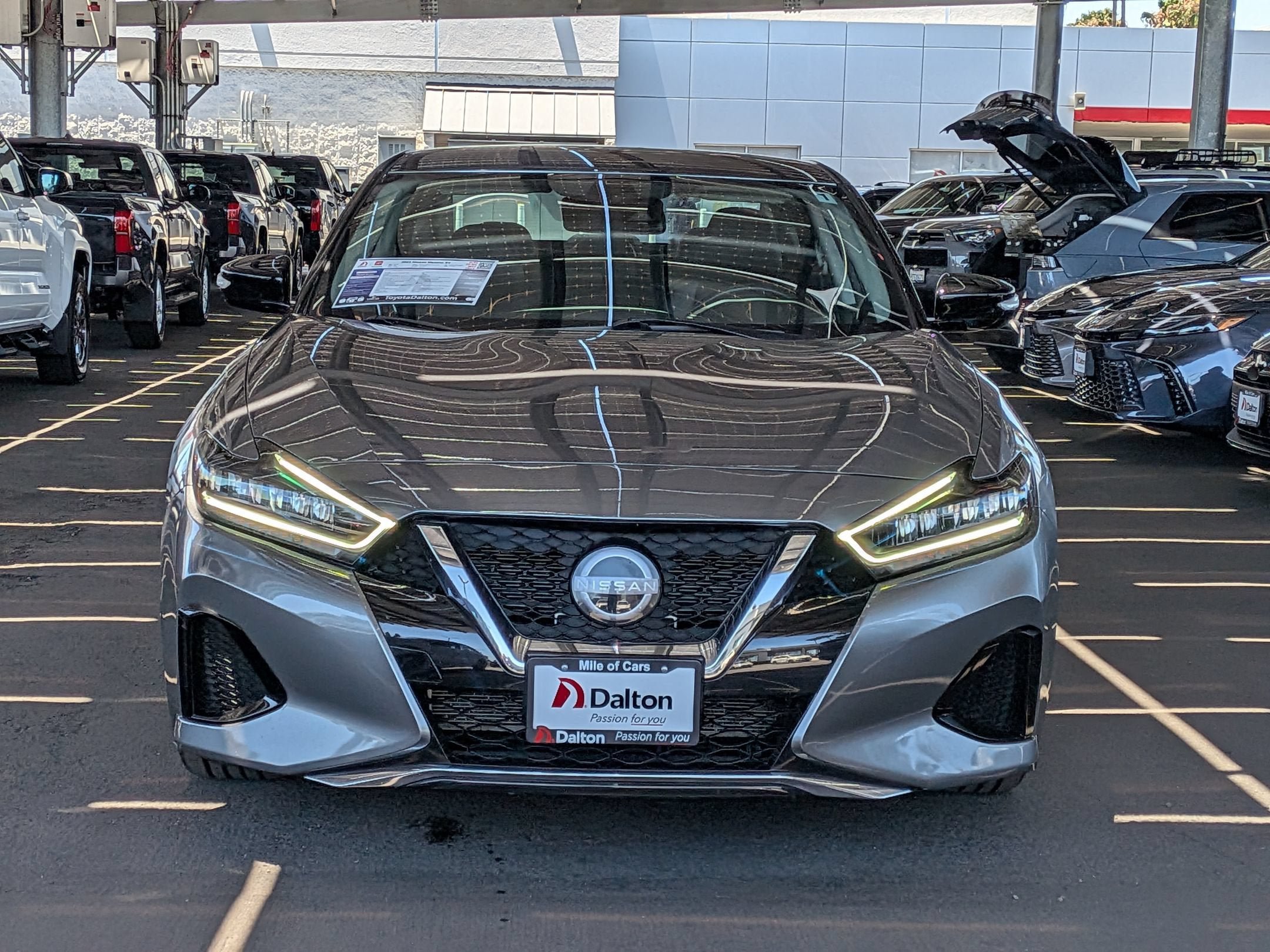 Used 2023 Nissan Maxima SV w/ Floor Mat Group FWD image 2