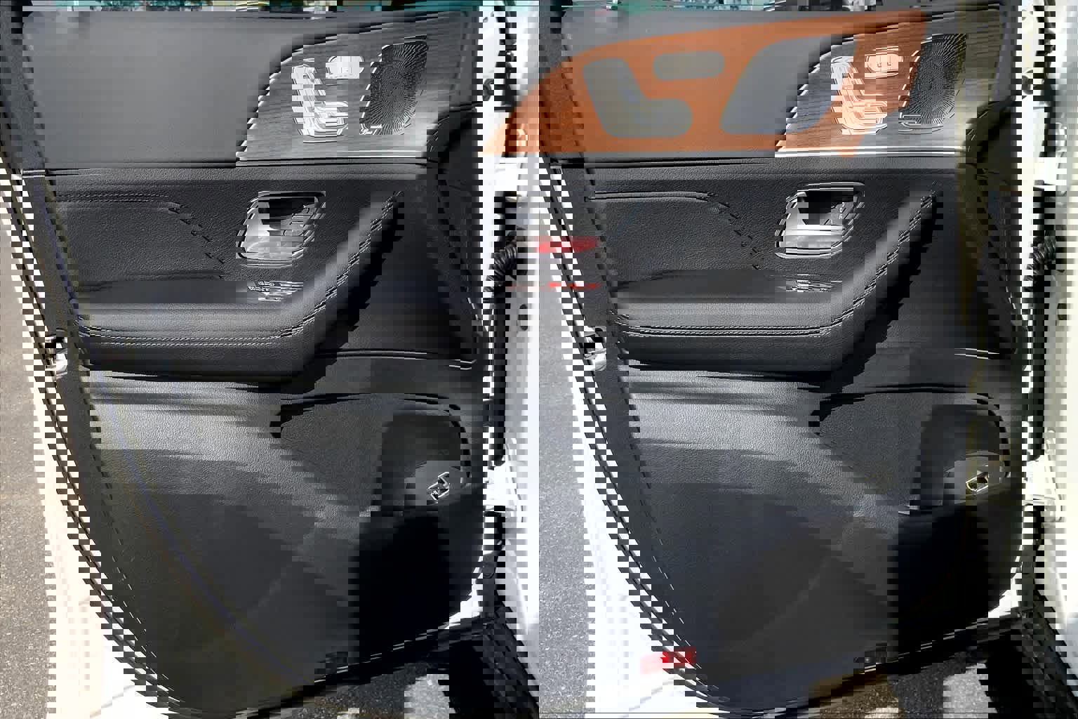 Certified 2025 Mercedes-Benz GLE 350 4MATIC image 14