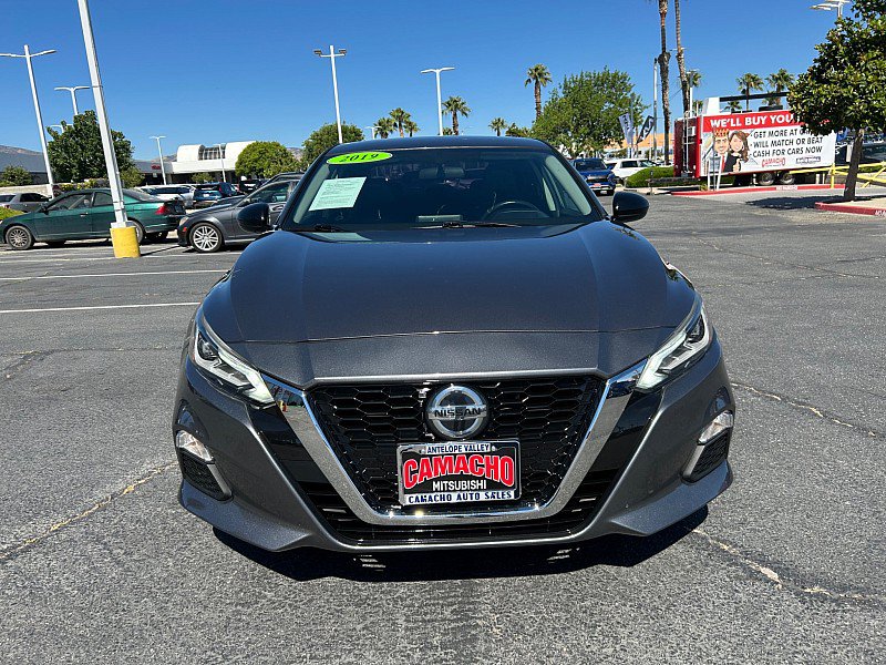 Used 2019 Nissan Altima 2.5 SR FWD image 2