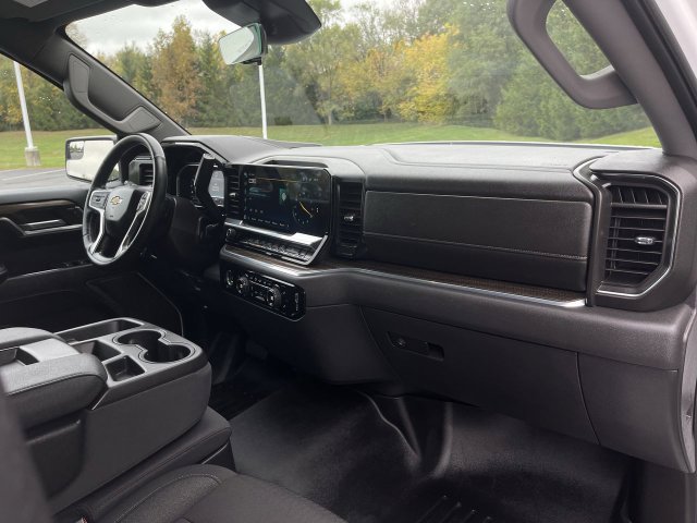 Used 2024 Chevrolet Silverado 1500 LT AWD/4WD image 29