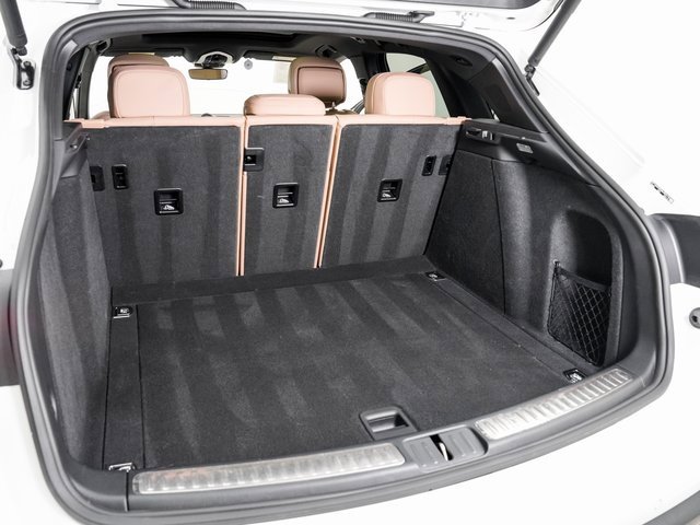 Used 2025 Porsche Macan image 28