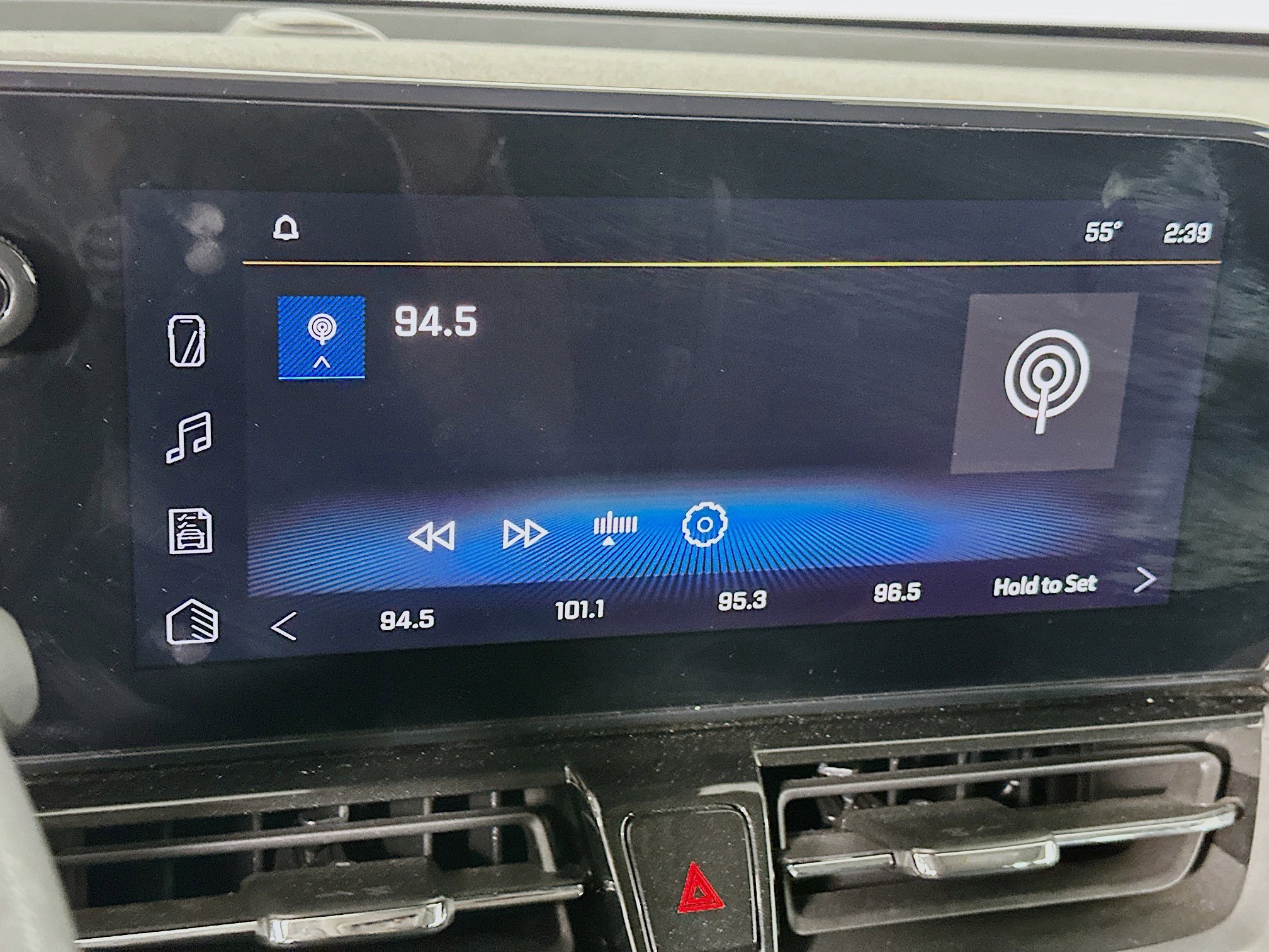 Used 2025 Chevrolet TrailBlazer LT AWD/4WD image 19