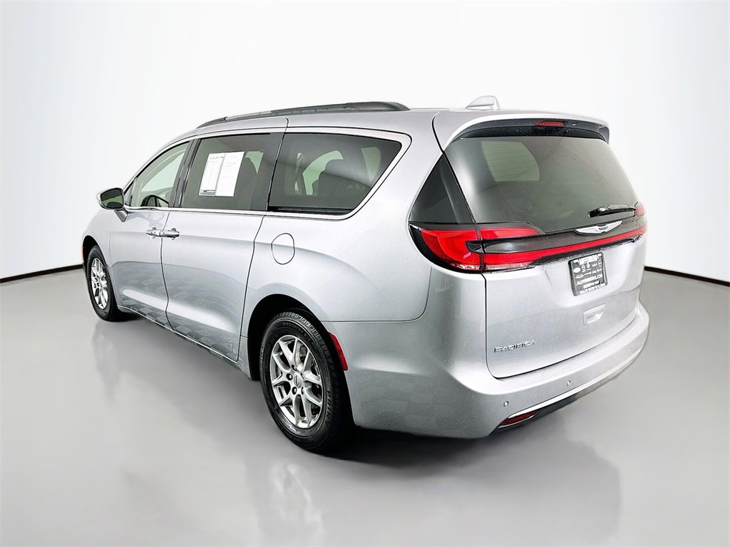 Used 2021 Chrysler Pacifica Touring w/ Cold Weather Group image 5