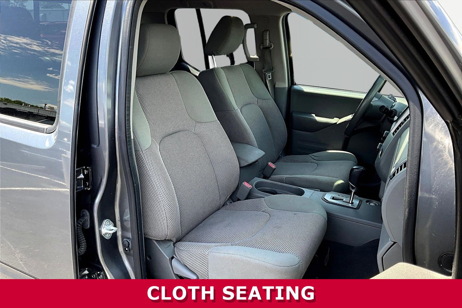 Used 2021 Nissan Frontier SV w/ Midnight Edition Floor Mats AWD/4WD image 27