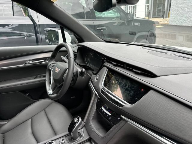 New 2025 Cadillac XT6 Luxury AWD/4WD image 22