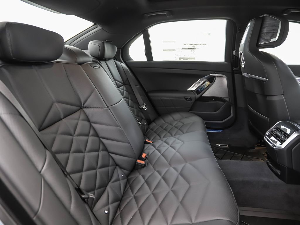 New 2026 BMW 740i xDrive w/ Premium Package image 27