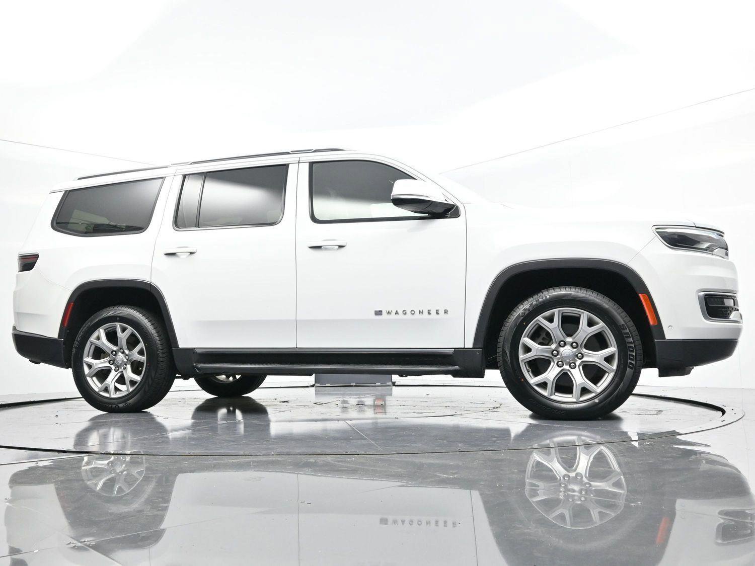 Used 2022 Jeep Wagoneer Series II image 44