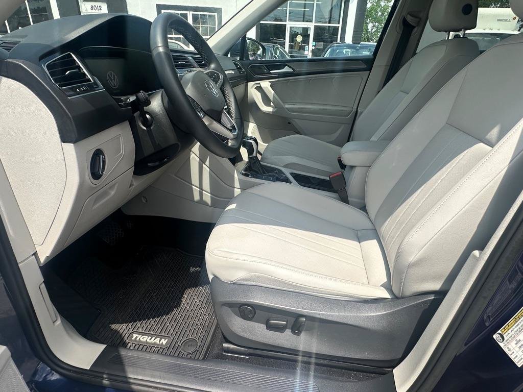 Used 2022 Volkswagen Tiguan SE AWD/4WD image 14