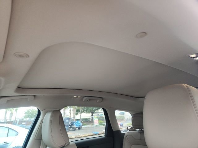 Used 2024 Lincoln Corsair Reserve w/ Equipment Group 201A image 9