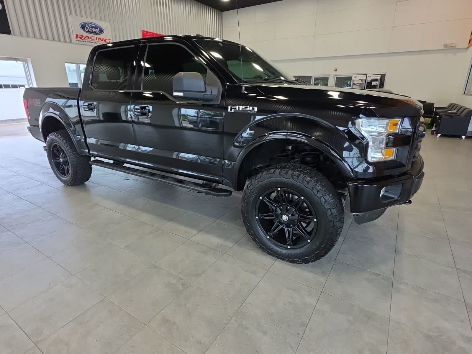 Used 2016 Ford F150 XLT w/ Equipment Group 302A Luxury AWD/4WD image 4