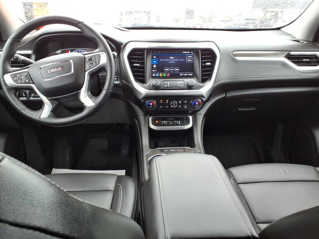 Used 2023 GMC Acadia SLT w/ Technology Package FWD image 12