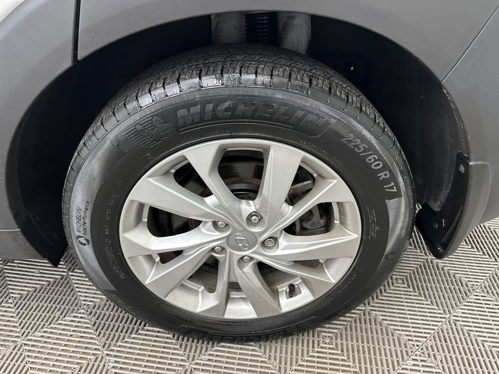 Used 2021 Hyundai Tucson SE w/ Cargo Package AWD/4WD image 19
