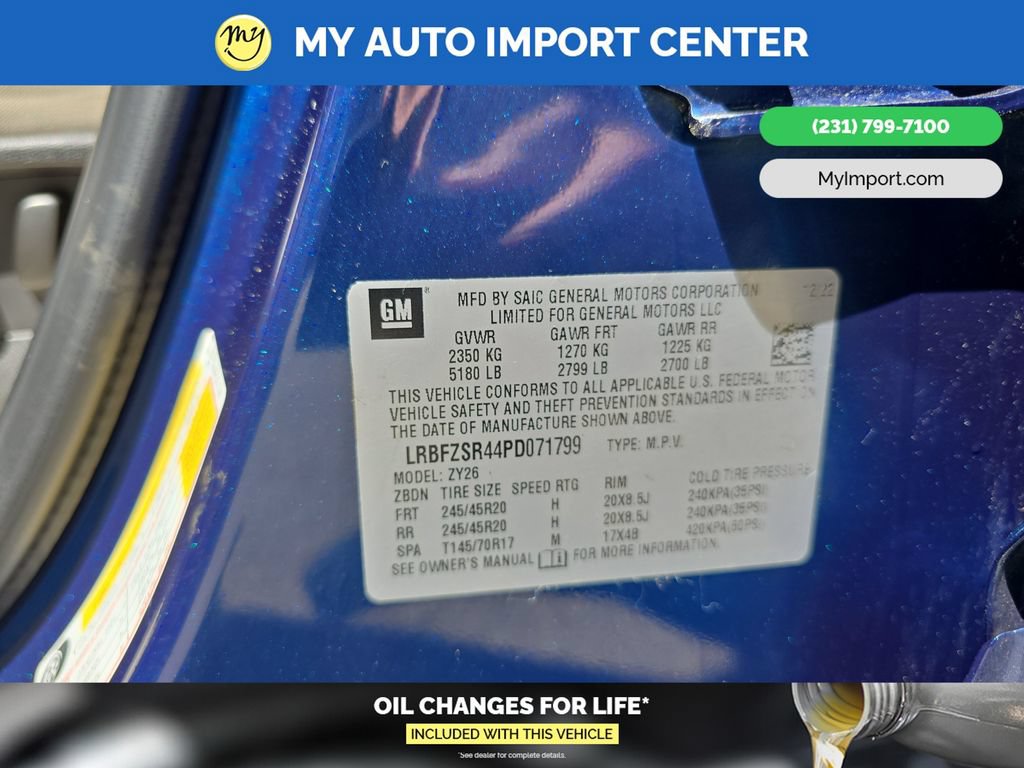 Used 2023 Buick Envision Avenir AWD/4WD image 35