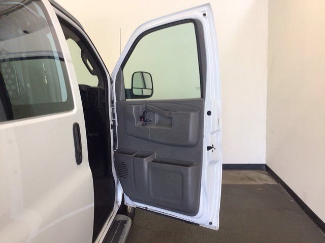 Used 2018 GMC Savana 2500 w/ Driver Convenience Package RWD image 10