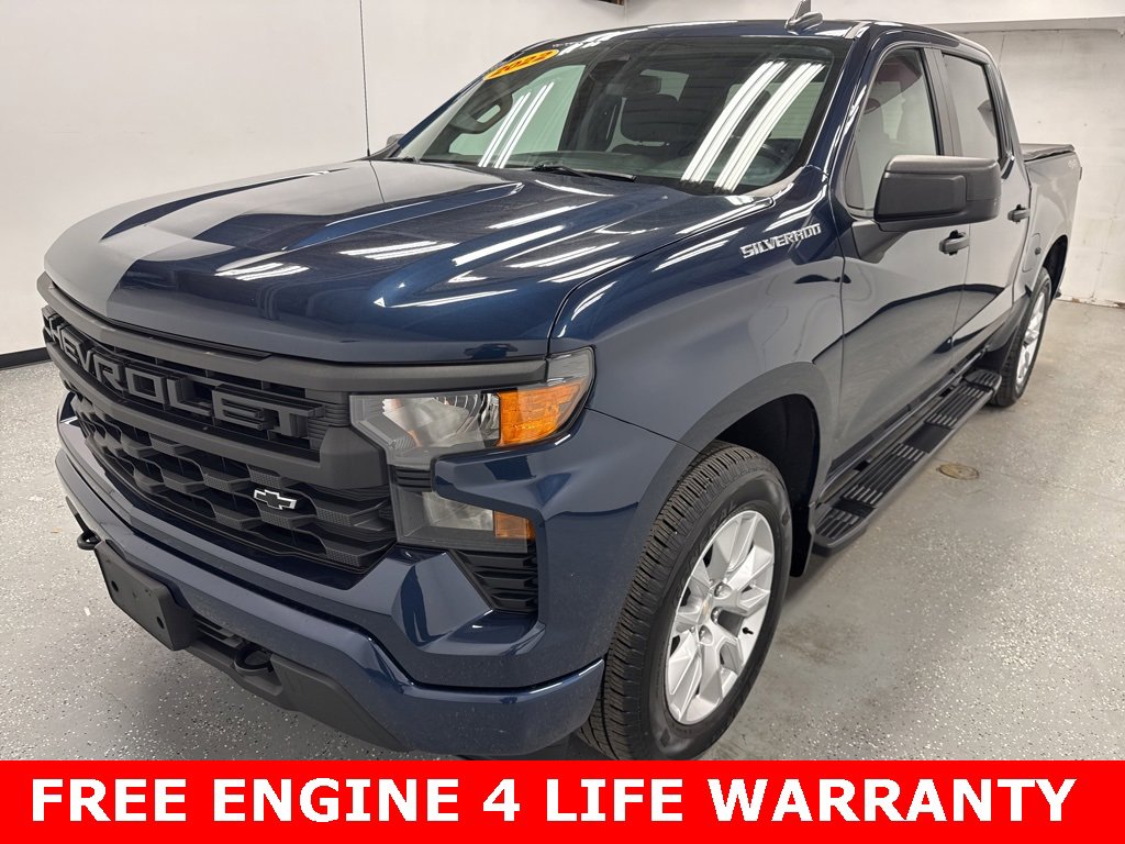 Used 2022 Chevrolet Silverado 1500 Custom image 1