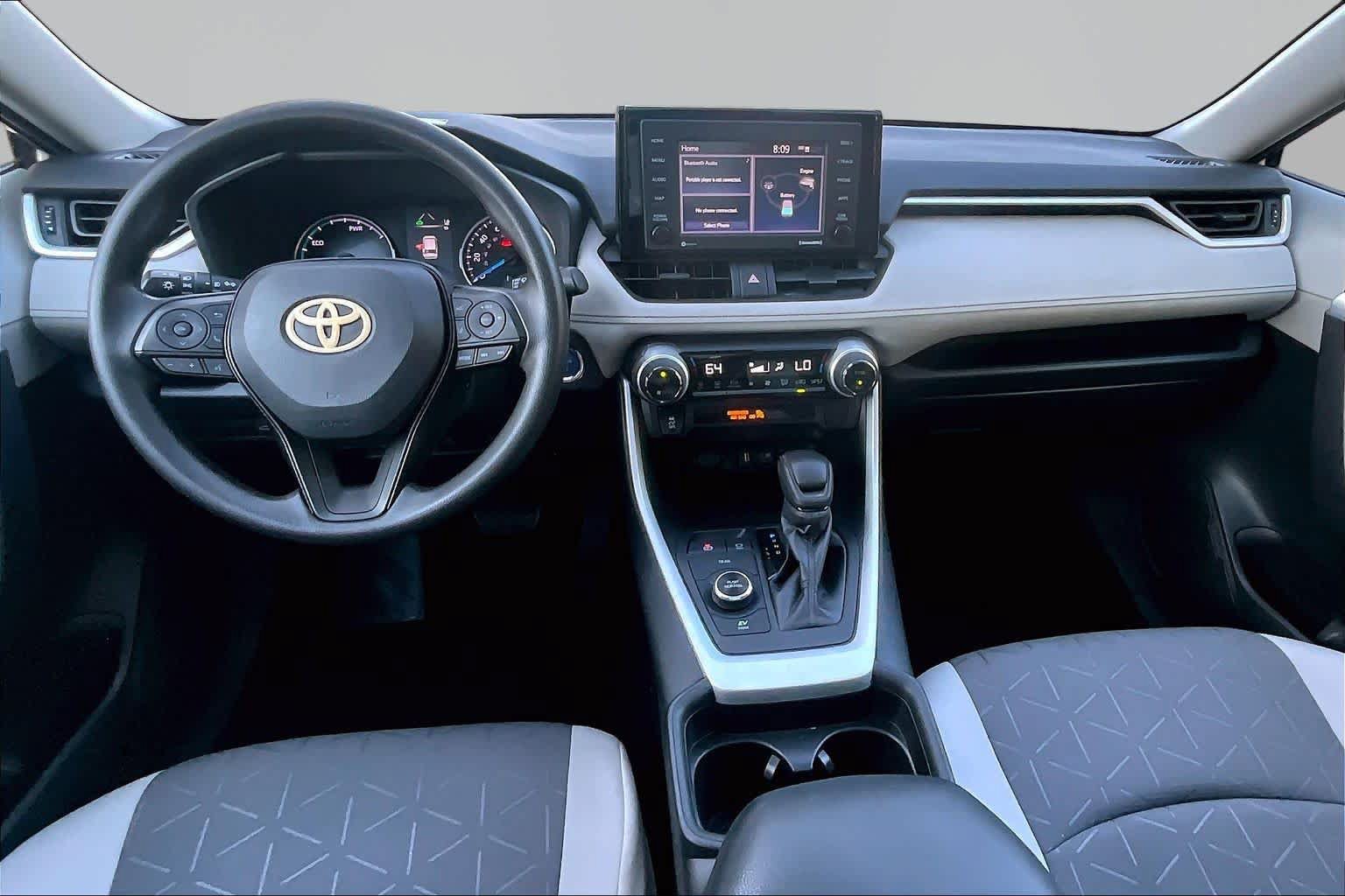 Used 2021 Toyota RAV4 XLE w/ Convenience Package AWD/4WD image 16