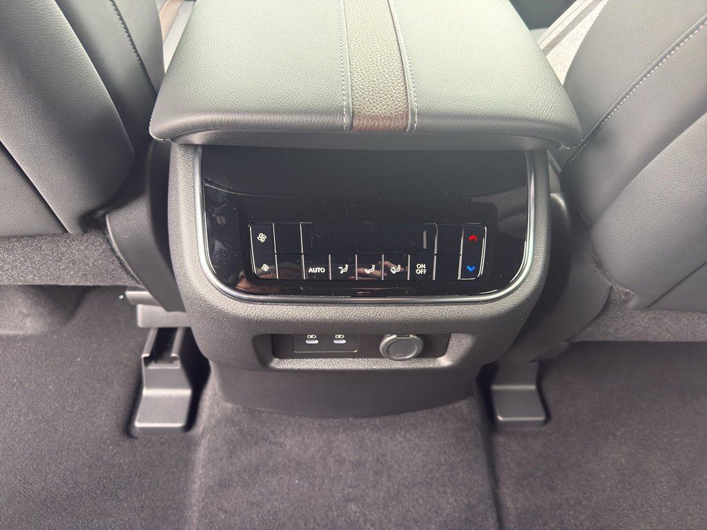 New 2026 Nissan Armada SL w/ Captain's Chari Seat Package image 31