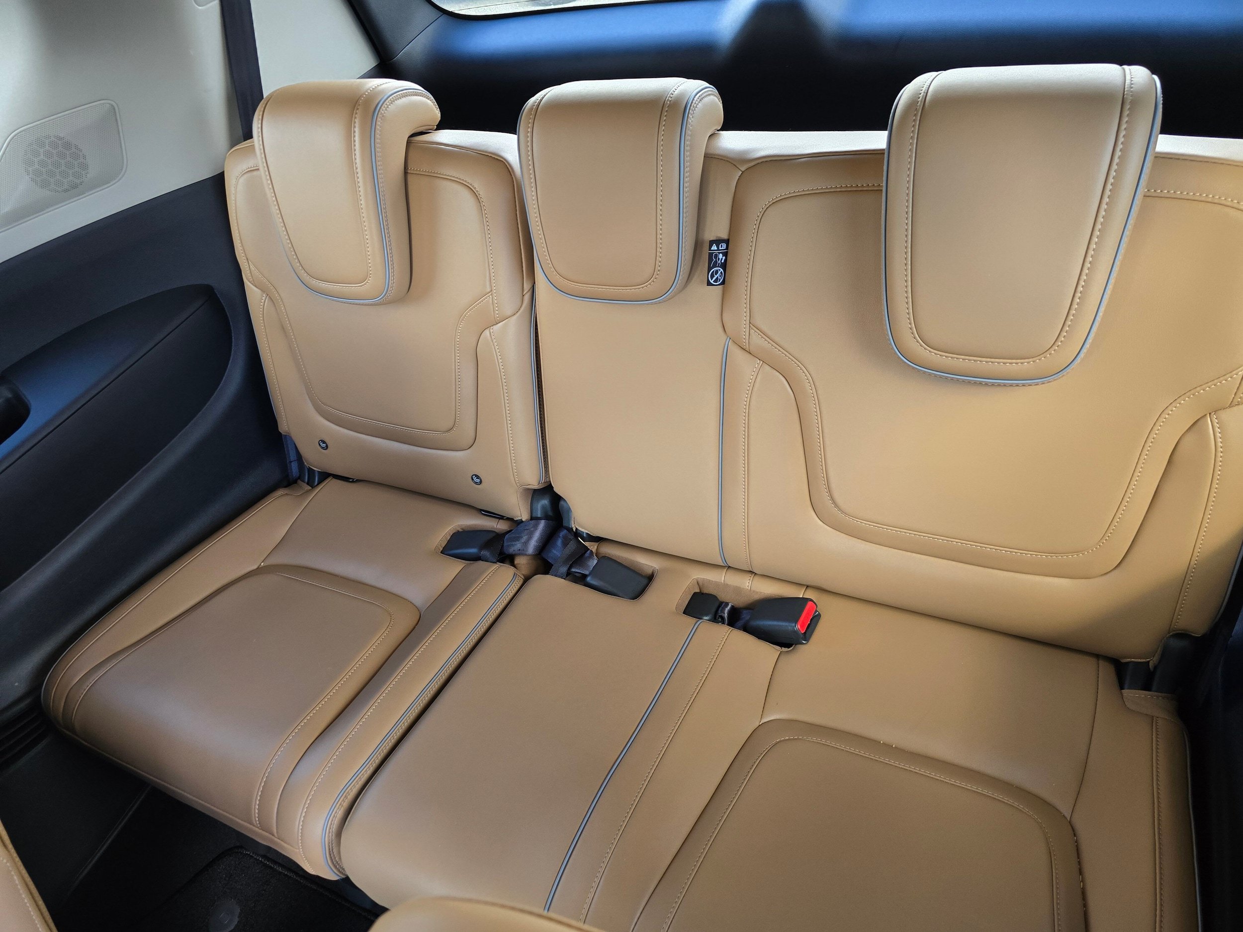 Used 2025 INFINITI QX80 Luxe AWD/4WD image 12